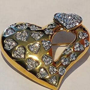 Gold Tone and Rhineston Heart Brooch.